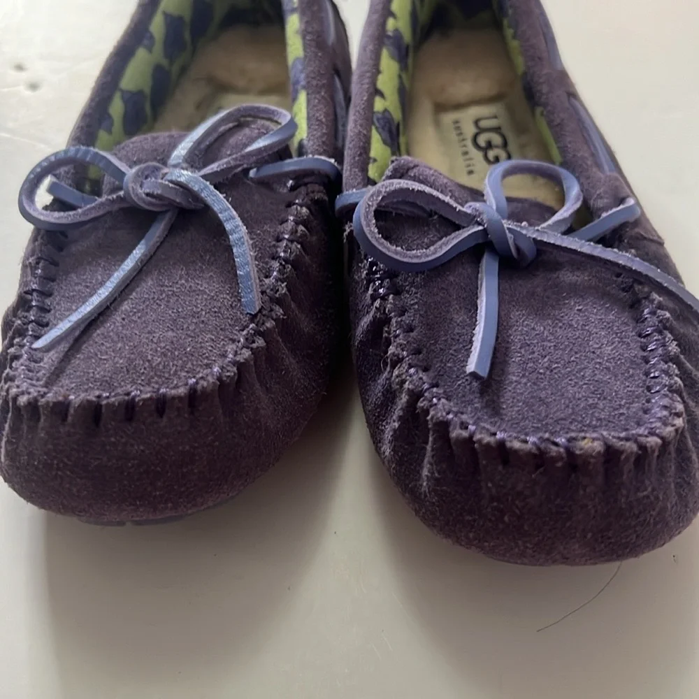 UGG Australia Dakota Kids Purple Moccasins slippers size‎ 11